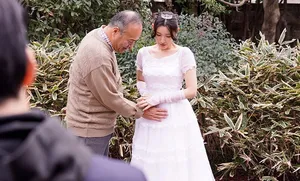 Chồng quá yếu, người vợ dù yêu nhưng vẫn thường nện với bố ông chồng đến có thai